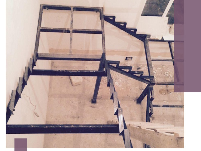 Монтаж лестниц на металлокаркасе в Донецке быстро и качественно