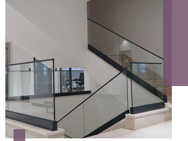 Стеклянные перила премиум-класса с установкой в Донецке